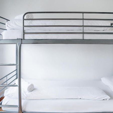 Sunny And Modern Apartment Ideal For Groups Barcelona Luaran gambar